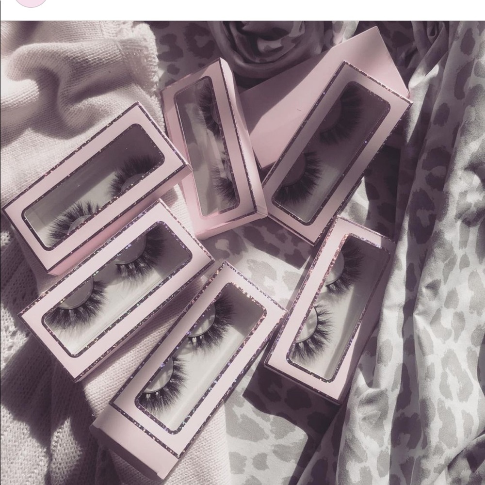5 Mink Lashes for $30